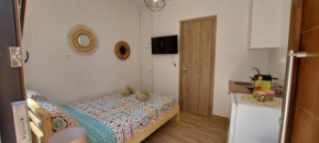 Birdhouse room